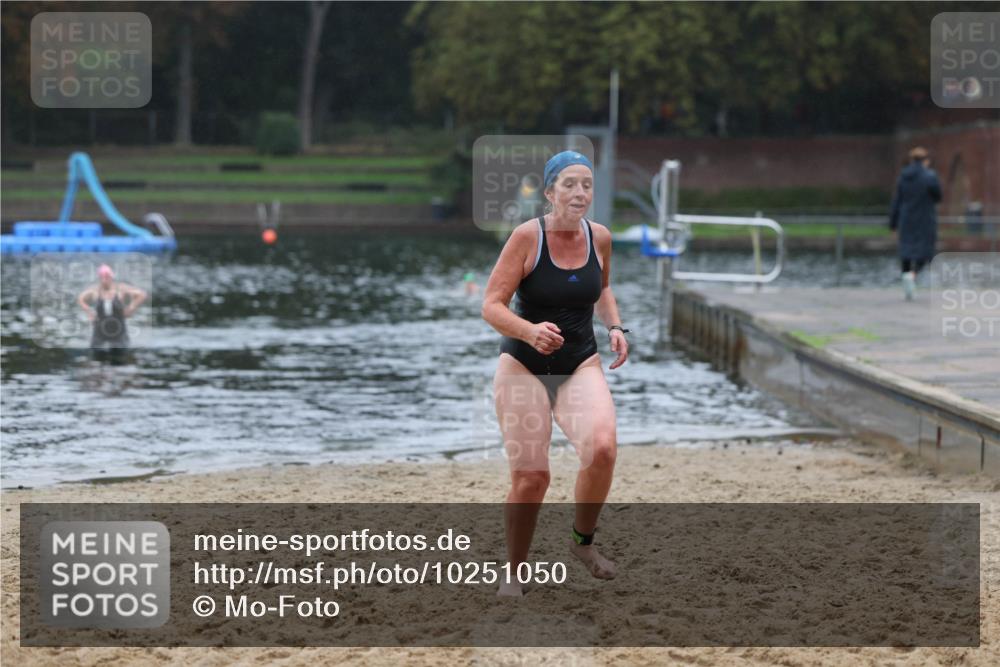 13.09.2026 - Stadtparktriathlon Mo-Foto http://msf.ph/oto/10251050 13.09.2026 12:56:27 Schwimmen 1424 meine-sportfotos.de