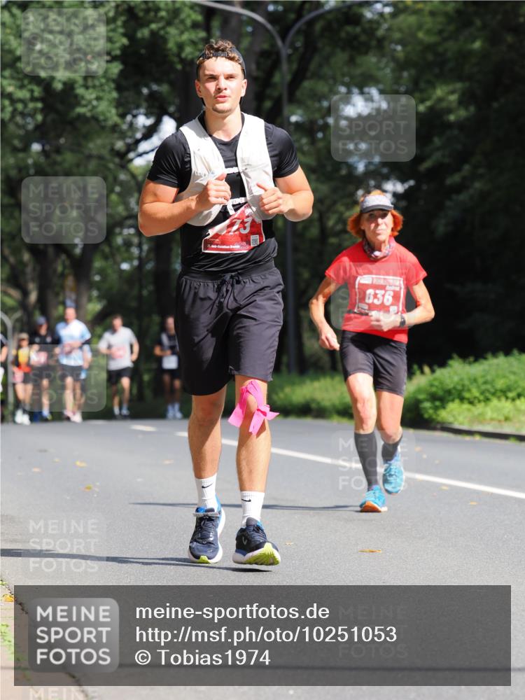 13.09.2026 - 21. swb-Marathon Bremen TobiasT http://msf.ph/oto/10251053 13.09.2026 12:37:36 Laufen 73, 21, 026, 836 meine-sportfotos.de