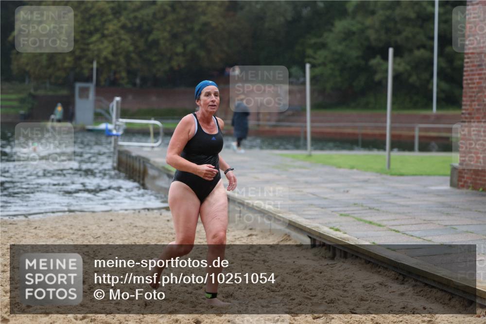 13.09.2026 - Stadtparktriathlon Mo-Foto http://msf.ph/oto/10251054 13.09.2026 12:56:28 Schwimmen 1424 meine-sportfotos.de