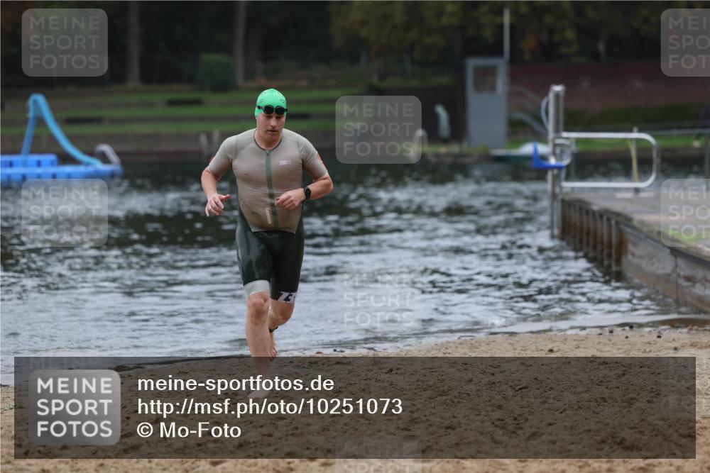13.09.2026 - Stadtparktriathlon Mo-Foto http://msf.ph/oto/10251073 13.09.2026 12:56:54 Schwimmen 1327, 1375 meine-sportfotos.de