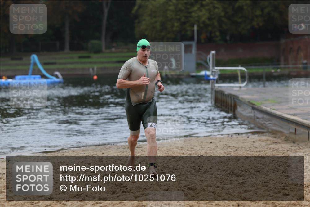 13.09.2026 - Stadtparktriathlon Mo-Foto http://msf.ph/oto/10251076 13.09.2026 12:56:55 Schwimmen 1327, 1375 meine-sportfotos.de