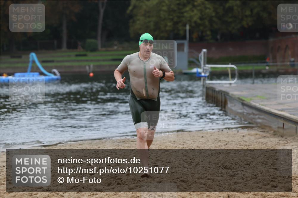 13.09.2026 - Stadtparktriathlon Mo-Foto http://msf.ph/oto/10251077 13.09.2026 12:56:55 Schwimmen 1327, 1375 meine-sportfotos.de