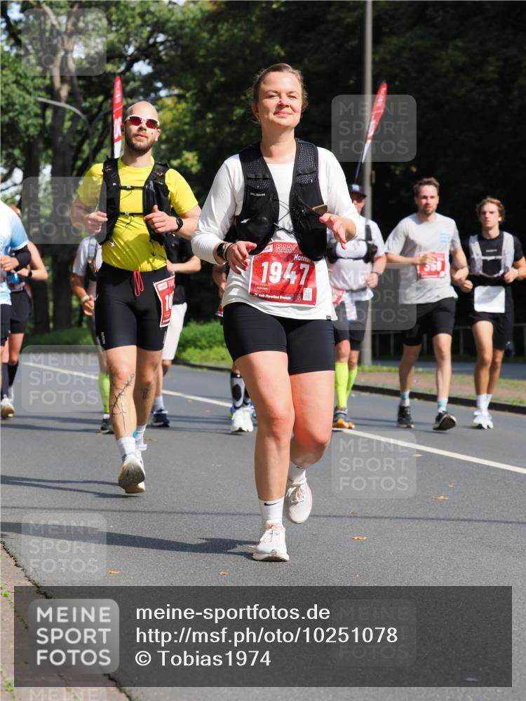 13.09.2026 - 21. swb-Marathon Bremen TobiasT http://msf.ph/oto/10251078 13.09.2026 12:37:56 Laufen 1947, 21 meine-sportfotos.de