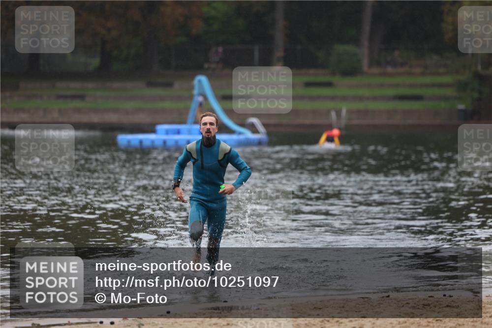 13.09.2026 - Stadtparktriathlon Mo-Foto http://msf.ph/oto/10251097 13.09.2026 12:59:58 Schwimmen 1423 meine-sportfotos.de