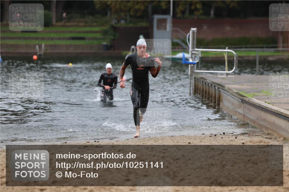 13.09.2026 - Stadtparktriathlon Mo-Foto http://msf.ph/oto/10251141 13.09.2026 13:07:34 Schwimmen 1443, 1445 meine-sportfotos.de