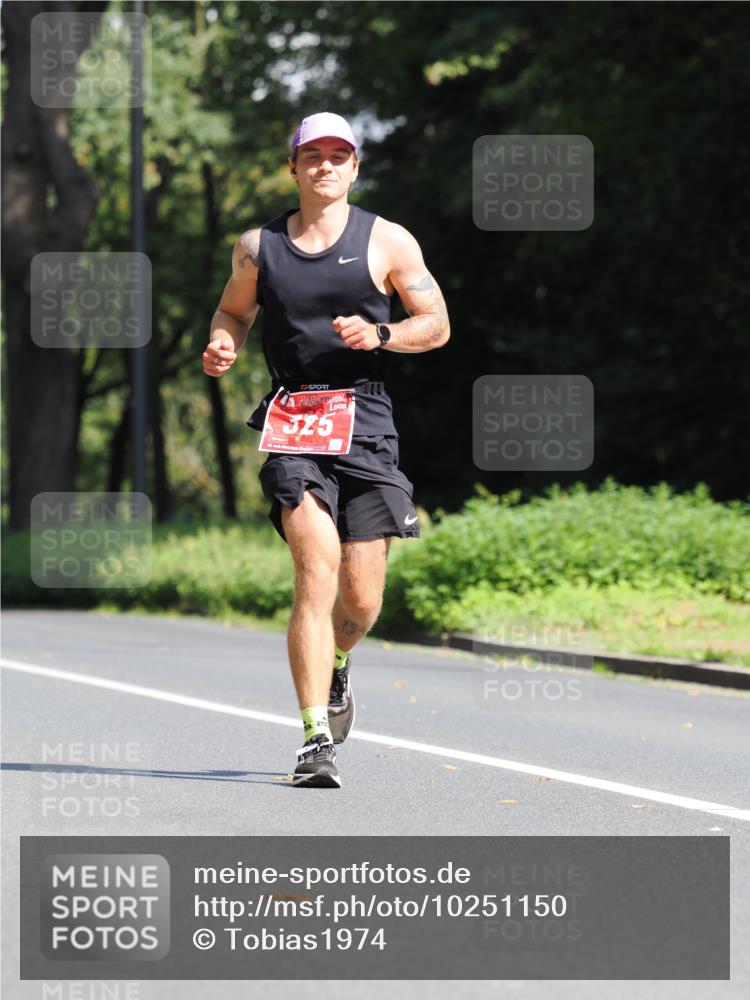 13.09.2026 - 21. swb-Marathon Bremen TobiasT http://msf.ph/oto/10251150 13.09.2026 12:38:26 Laufen 525 meine-sportfotos.de