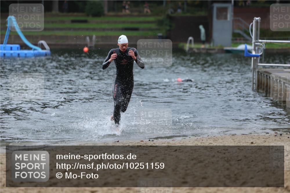 13.09.2026 - Stadtparktriathlon Mo-Foto http://msf.ph/oto/10251159 13.09.2026 13:07:39 Schwimmen 1443, 1445 meine-sportfotos.de