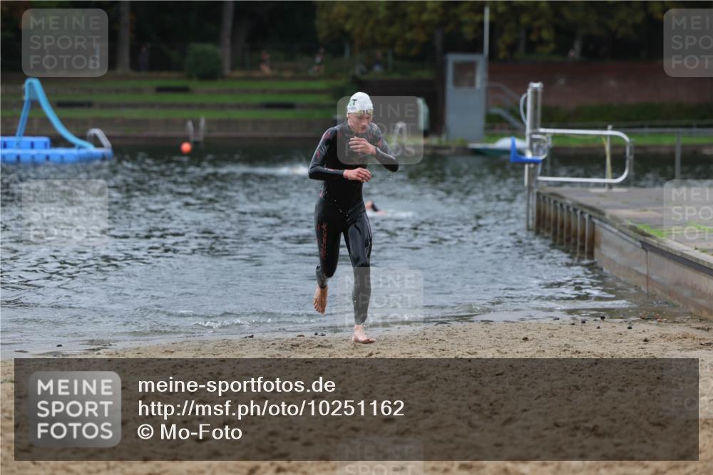 13.09.2026 - Stadtparktriathlon Mo-Foto http://msf.ph/oto/10251162 13.09.2026 13:07:40 Schwimmen 1443, 1445 meine-sportfotos.de