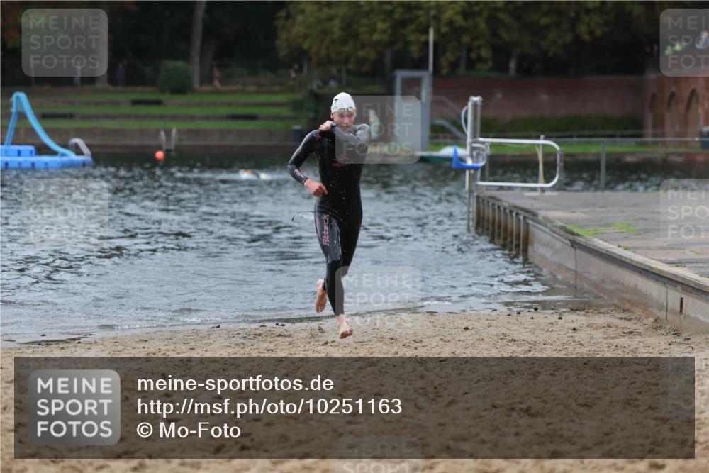 13.09.2026 - Stadtparktriathlon Mo-Foto http://msf.ph/oto/10251163 13.09.2026 13:07:40 Schwimmen 1443, 1445 meine-sportfotos.de