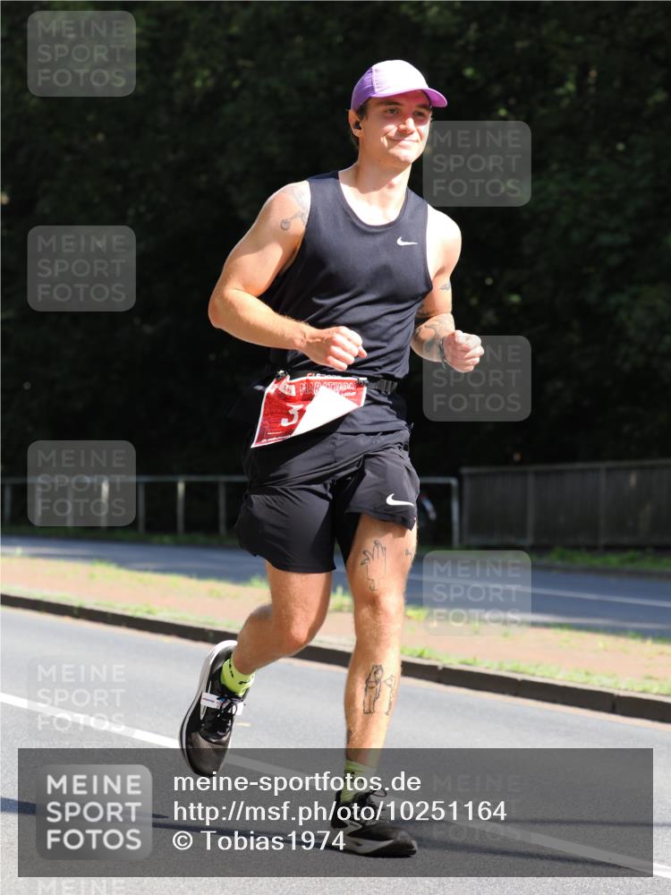 13.09.2026 - 21. swb-Marathon Bremen TobiasT http://msf.ph/oto/10251164 13.09.2026 12:38:30 Laufen  meine-sportfotos.de