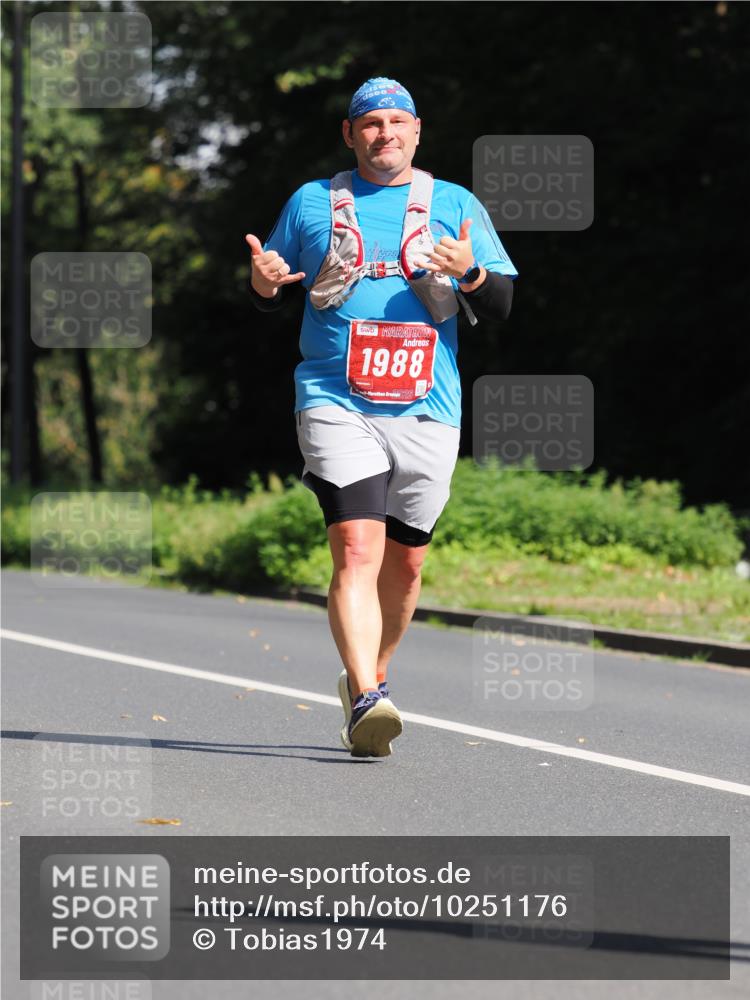 13.09.2026 - 21. swb-Marathon Bremen TobiasT http://msf.ph/oto/10251176 13.09.2026 12:38:59 Laufen 1988 meine-sportfotos.de