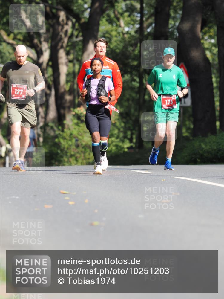 13.09.2026 - 21. swb-Marathon Bremen TobiasT http://msf.ph/oto/10251203 13.09.2026 12:39:33 Laufen 127, 125 meine-sportfotos.de