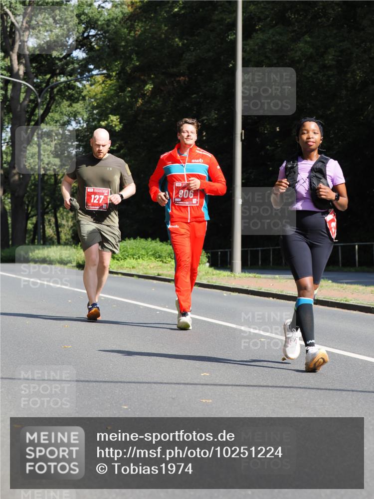 13.09.2026 - 21. swb-Marathon Bremen TobiasT http://msf.ph/oto/10251224 13.09.2026 12:39:48 Laufen 127, 906 meine-sportfotos.de
