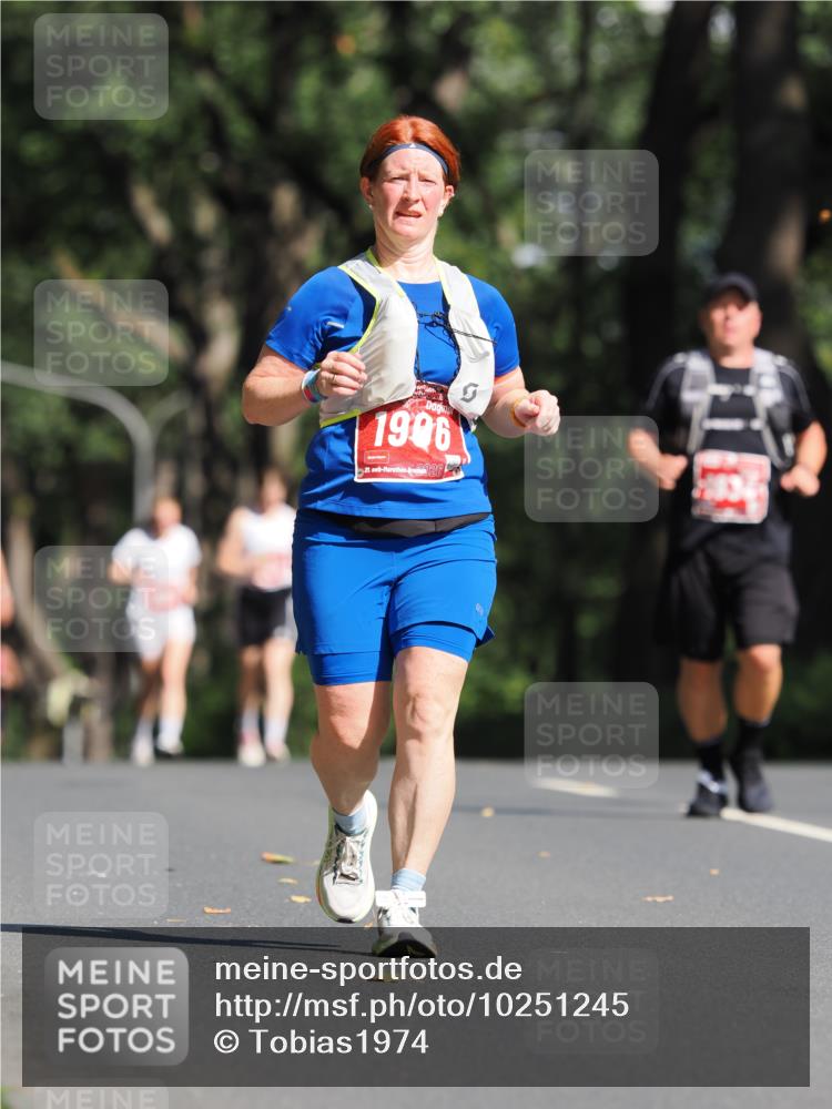13.09.2026 - 21. swb-Marathon Bremen TobiasT http://msf.ph/oto/10251245 13.09.2026 12:40:04 Laufen 1996, 21, 26 meine-sportfotos.de