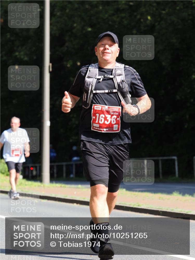 13.09.2026 - 21. swb-Marathon Bremen TobiasT http://msf.ph/oto/10251265 13.09.2026 12:40:16 Laufen 1636, 0245, 21, 26 meine-sportfotos.de