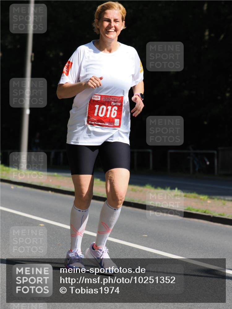 13.09.2026 - 21. swb-Marathon Bremen TobiasT http://msf.ph/oto/10251352 13.09.2026 12:41:16 Laufen 1016, 21, 26 meine-sportfotos.de