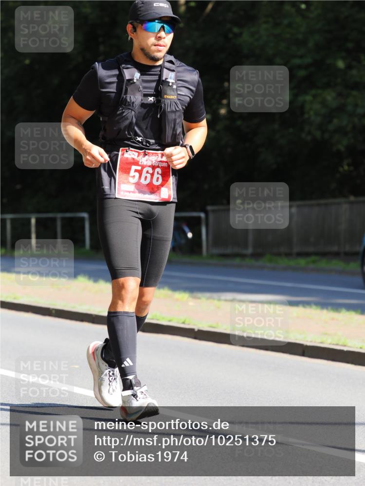 13.09.2026 - 21. swb-Marathon Bremen TobiasT http://msf.ph/oto/10251375 13.09.2026 12:41:41 Laufen 566, 28 meine-sportfotos.de