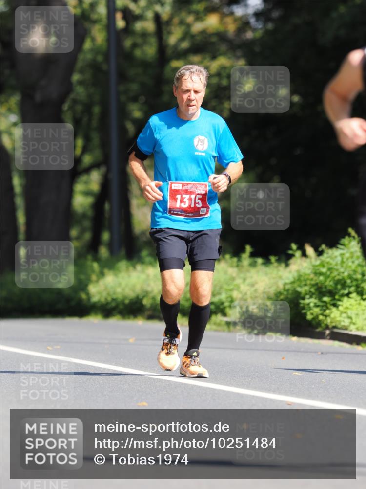 13.09.2026 - 21. swb-Marathon Bremen TobiasT http://msf.ph/oto/10251484 13.09.2026 12:43:24 Laufen 1315 meine-sportfotos.de