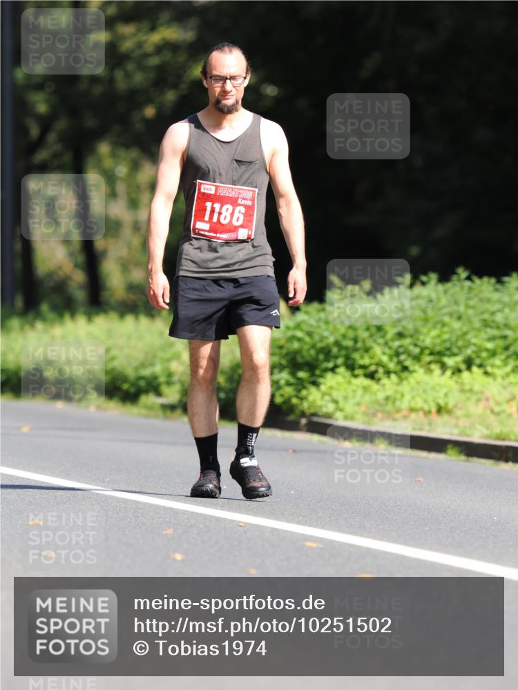 13.09.2026 - 21. swb-Marathon Bremen TobiasT http://msf.ph/oto/10251502 13.09.2026 12:43:40 Laufen 1186 meine-sportfotos.de