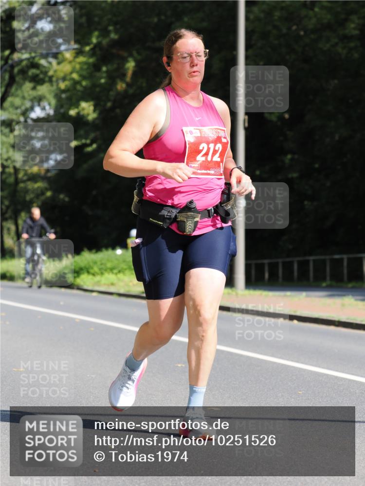 13.09.2026 - 21. swb-Marathon Bremen TobiasT http://msf.ph/oto/10251526 13.09.2026 12:44:12 Laufen 212, 2026 meine-sportfotos.de