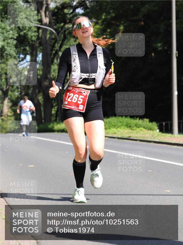 13.09.2026 - 21. swb-Marathon Bremen TobiasT http://msf.ph/oto/10251563 13.09.2026 12:44:35 Laufen 1265, 1, 2026 meine-sportfotos.de
