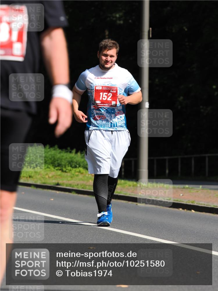 13.09.2026 - 21. swb-Marathon Bremen TobiasT http://msf.ph/oto/10251580 13.09.2026 12:44:47 Laufen 21, 26, 152, 42, 195, 10, 000 meine-sportfotos.de