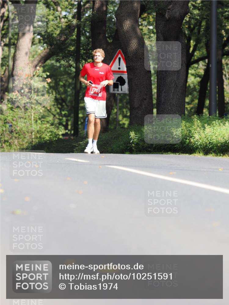 13.09.2026 - 21. swb-Marathon Bremen TobiasT http://msf.ph/oto/10251591 13.09.2026 12:45:19 Laufen 1709 meine-sportfotos.de
