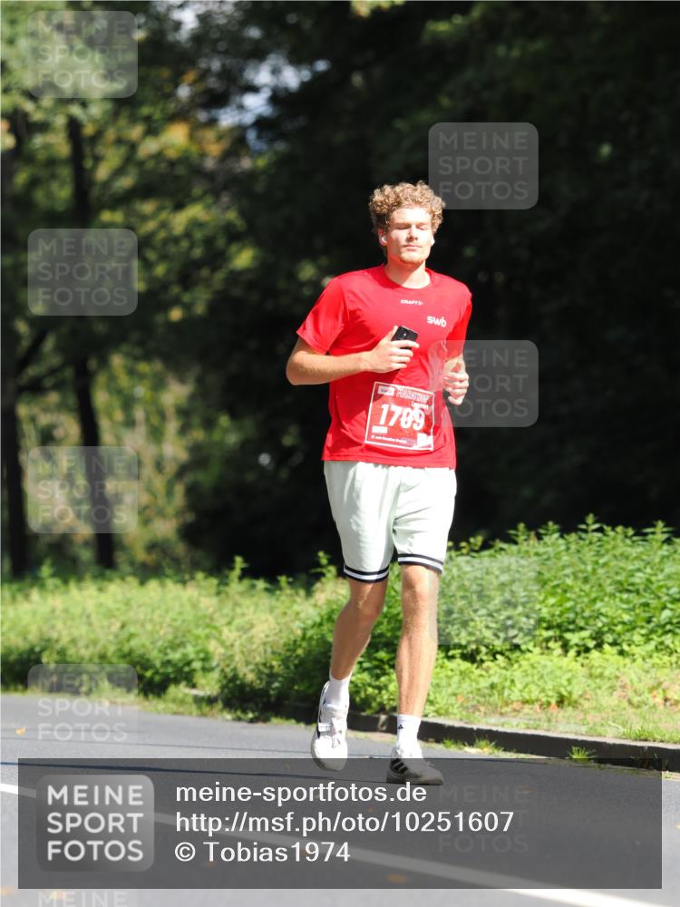 13.09.2026 - 21. swb-Marathon Bremen TobiasT http://msf.ph/oto/10251607 13.09.2026 12:45:33 Laufen 1709, 2, 201 meine-sportfotos.de
