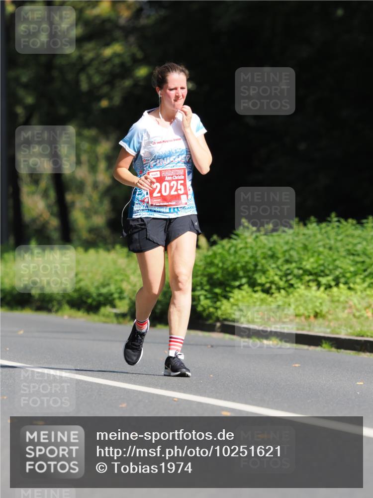 13.09.2026 - 21. swb-Marathon Bremen TobiasT http://msf.ph/oto/10251621 13.09.2026 12:45:47 Laufen 2, 2025 meine-sportfotos.de