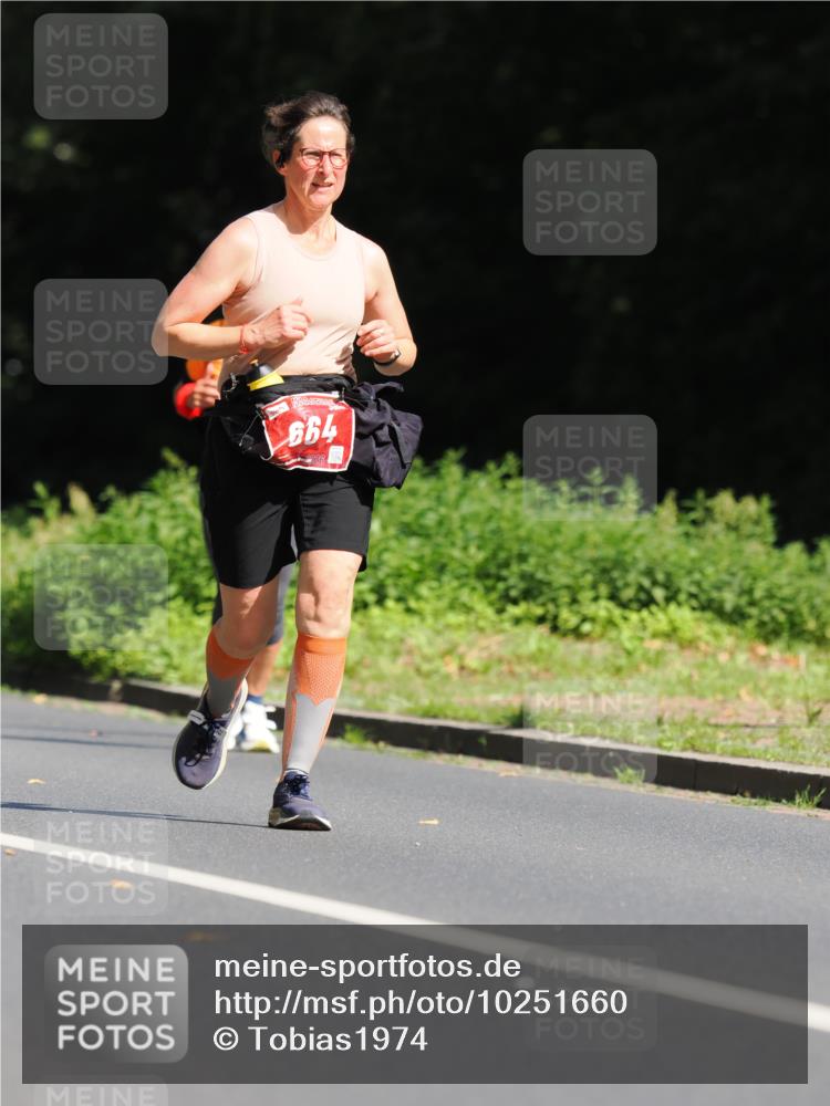 13.09.2026 - 21. swb-Marathon Bremen TobiasT http://msf.ph/oto/10251660 13.09.2026 12:46:22 Laufen 664 meine-sportfotos.de