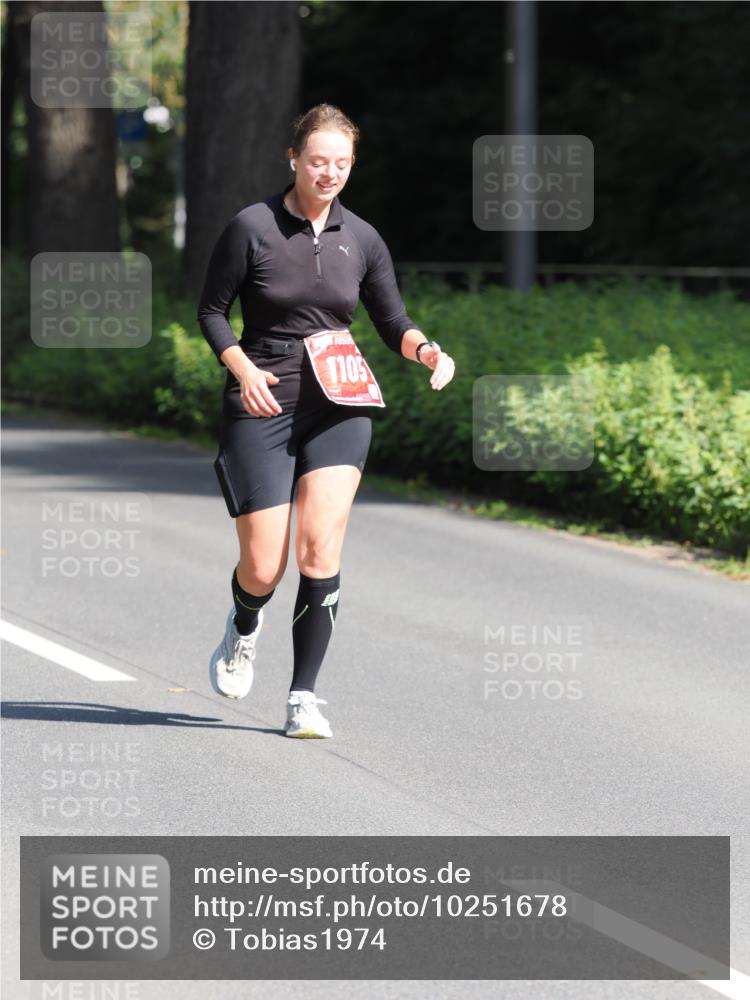 13.09.2026 - 21. swb-Marathon Bremen TobiasT http://msf.ph/oto/10251678 13.09.2026 12:47:45 Laufen 1105 meine-sportfotos.de
