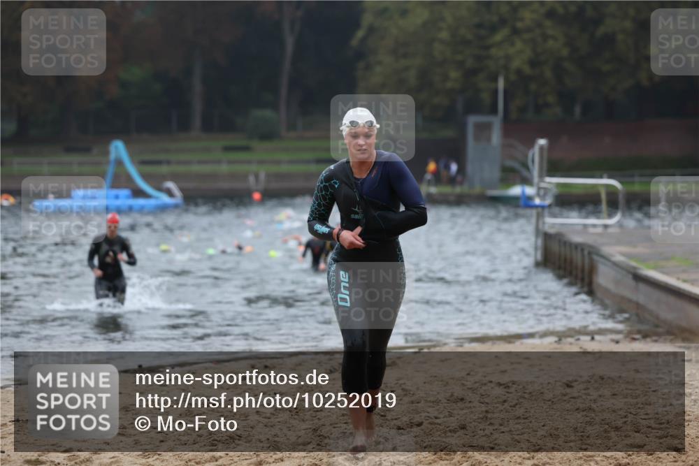 13.09.2026 - Stadtparktriathlon Mo-Foto http://msf.ph/oto/10252019 13.09.2026 09:03:03 Schwimmen 147, 168, 174, 184 meine-sportfotos.de