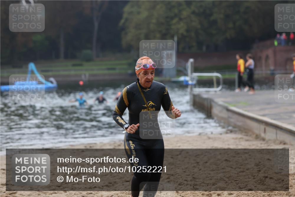 13.09.2026 - Stadtparktriathlon Mo-Foto http://msf.ph/oto/10252221 13.09.2026 09:05:49 Schwimmen 151 meine-sportfotos.de