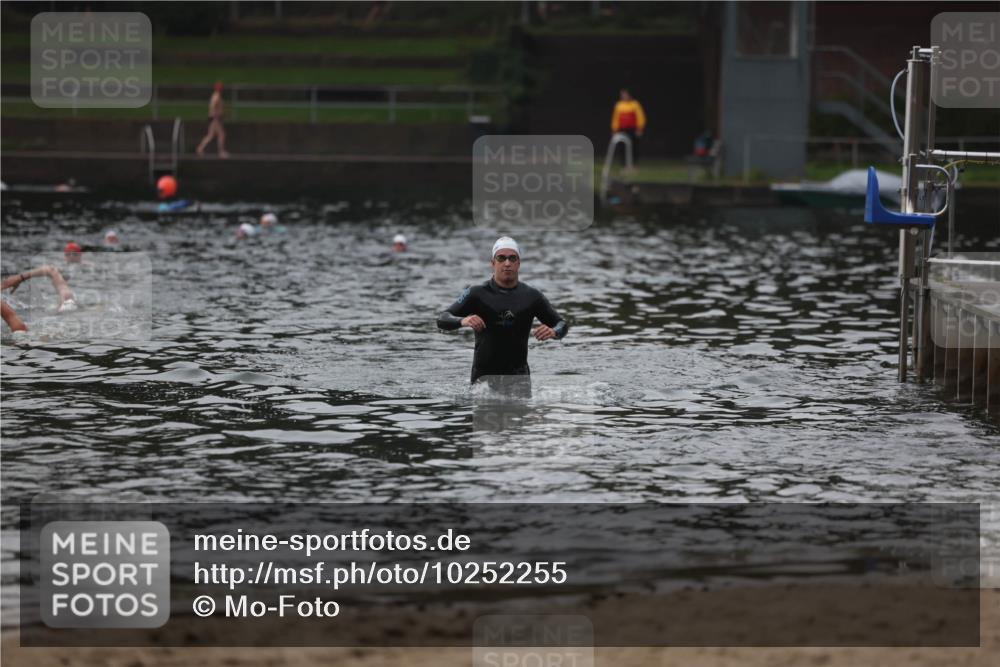 13.09.2026 - Stadtparktriathlon Mo-Foto http://msf.ph/oto/10252255 13.09.2026 09:42:56 Schwimmen 226 meine-sportfotos.de