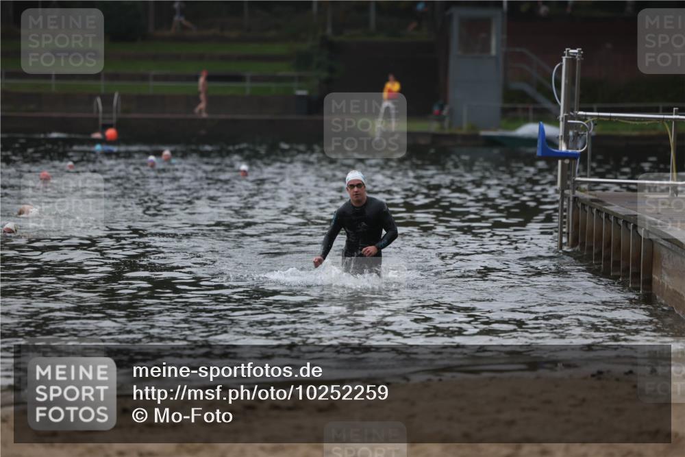 13.09.2026 - Stadtparktriathlon Mo-Foto http://msf.ph/oto/10252259 13.09.2026 09:42:58 Schwimmen 226, 290 meine-sportfotos.de