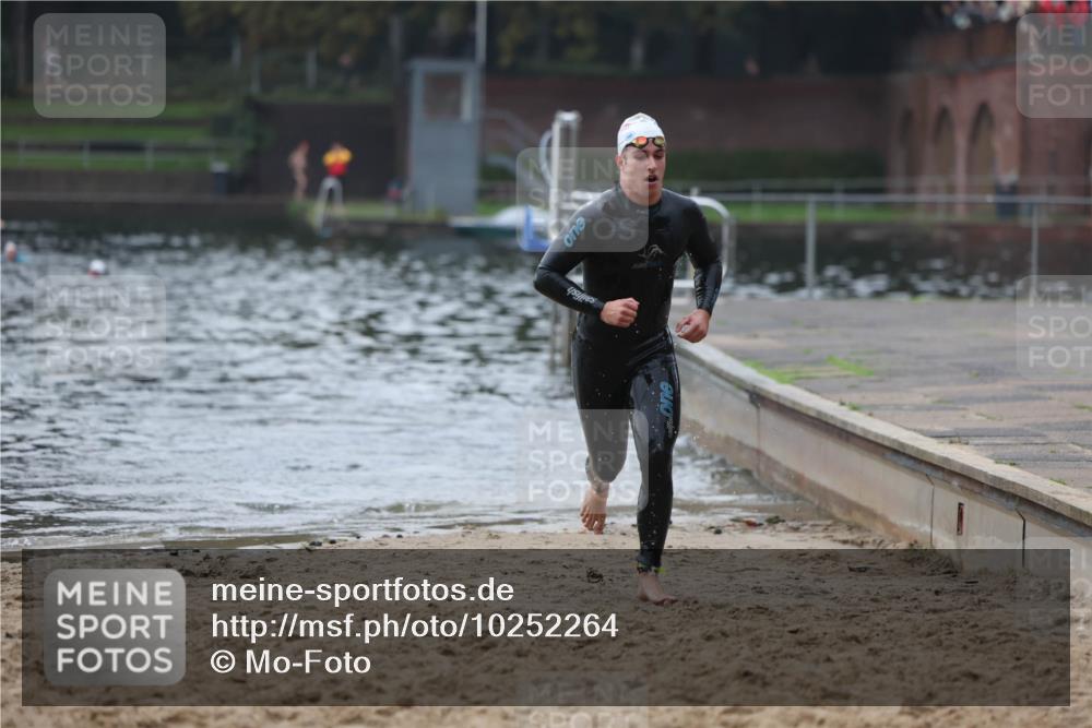 13.09.2026 - Stadtparktriathlon Mo-Foto http://msf.ph/oto/10252264 13.09.2026 09:43:03 Schwimmen 226, 290 meine-sportfotos.de