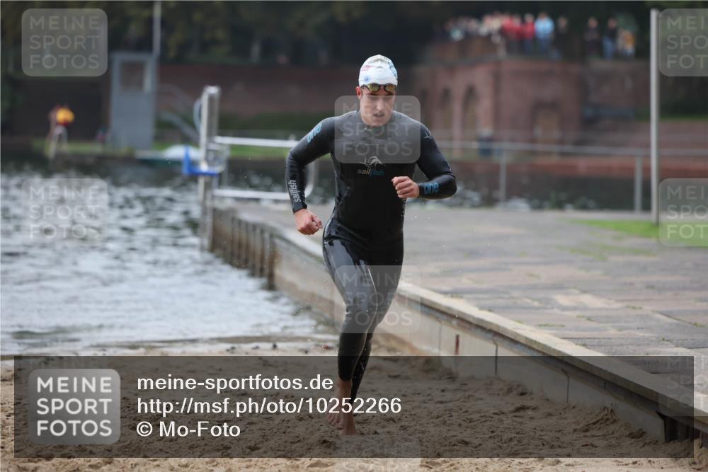 13.09.2026 - Stadtparktriathlon Mo-Foto http://msf.ph/oto/10252266 13.09.2026 09:43:04 Schwimmen 226, 284, 290 meine-sportfotos.de