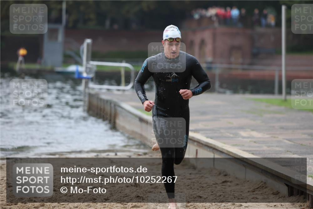 13.09.2026 - Stadtparktriathlon Mo-Foto http://msf.ph/oto/10252267 13.09.2026 09:43:04 Schwimmen 226, 284, 290 meine-sportfotos.de