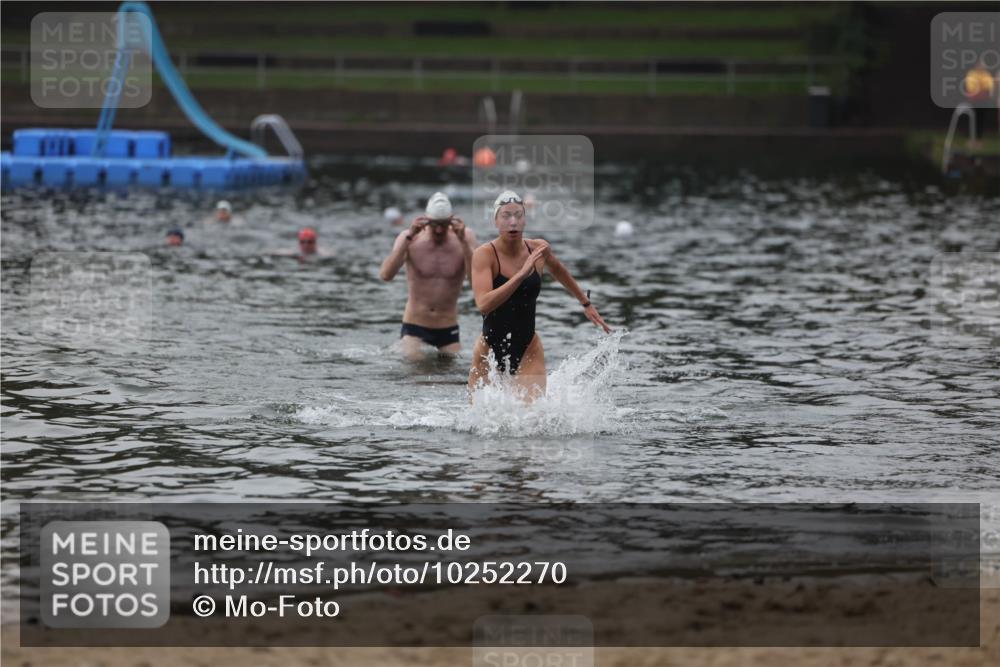13.09.2026 - Stadtparktriathlon Mo-Foto http://msf.ph/oto/10252270 13.09.2026 09:43:07 Schwimmen 226, 284, 290 meine-sportfotos.de