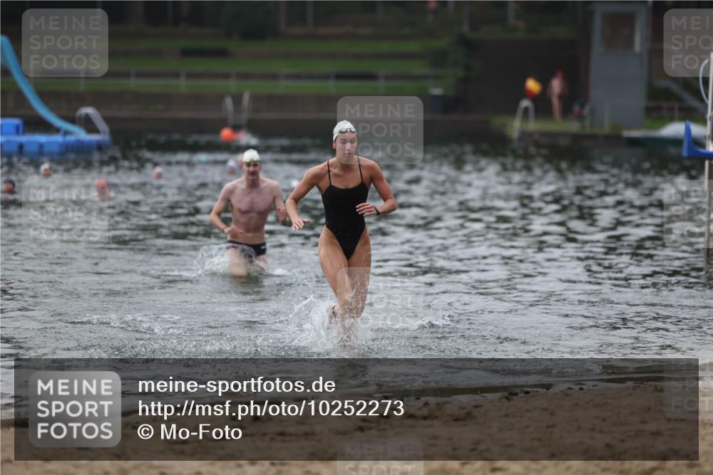 13.09.2026 - Stadtparktriathlon Mo-Foto http://msf.ph/oto/10252273 13.09.2026 09:43:09 Schwimmen 284, 290 meine-sportfotos.de