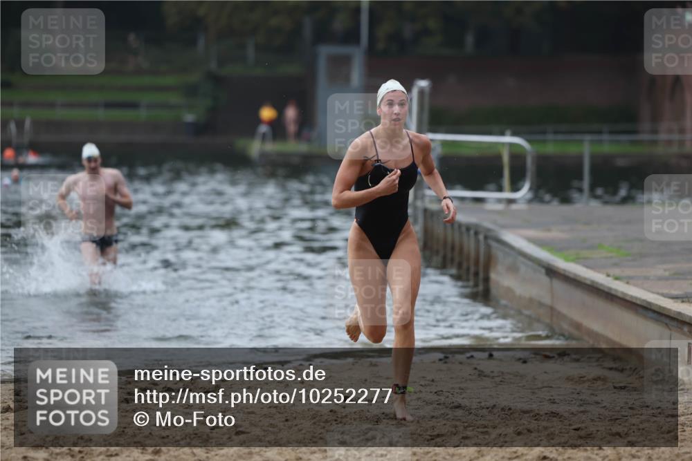 13.09.2026 - Stadtparktriathlon Mo-Foto http://msf.ph/oto/10252277 13.09.2026 09:43:11 Schwimmen 284, 290 meine-sportfotos.de