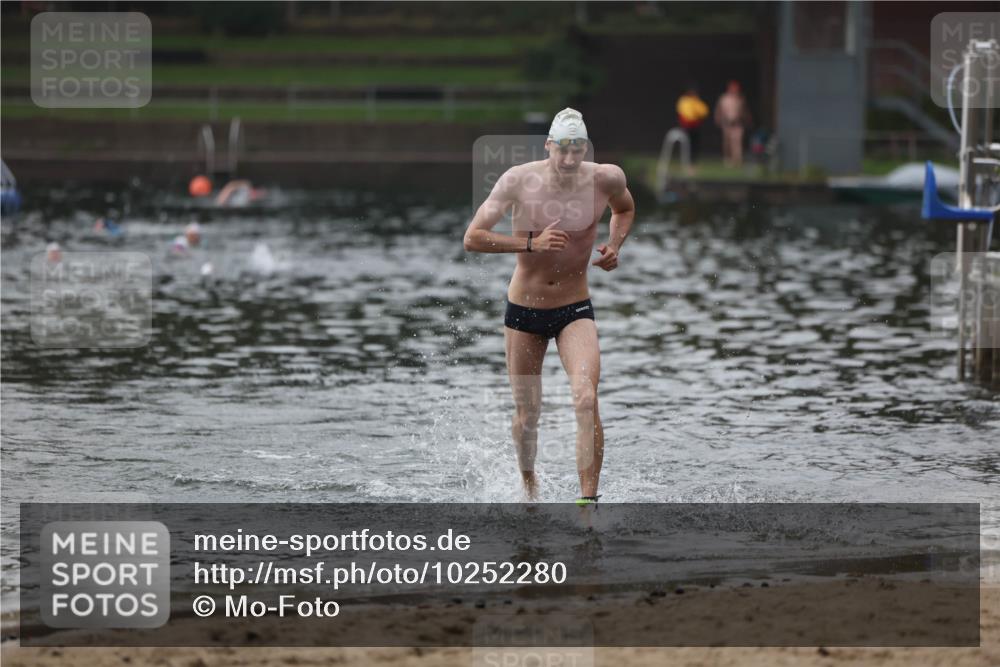 13.09.2026 - Stadtparktriathlon Mo-Foto http://msf.ph/oto/10252280 13.09.2026 09:43:13 Schwimmen 284, 290 meine-sportfotos.de