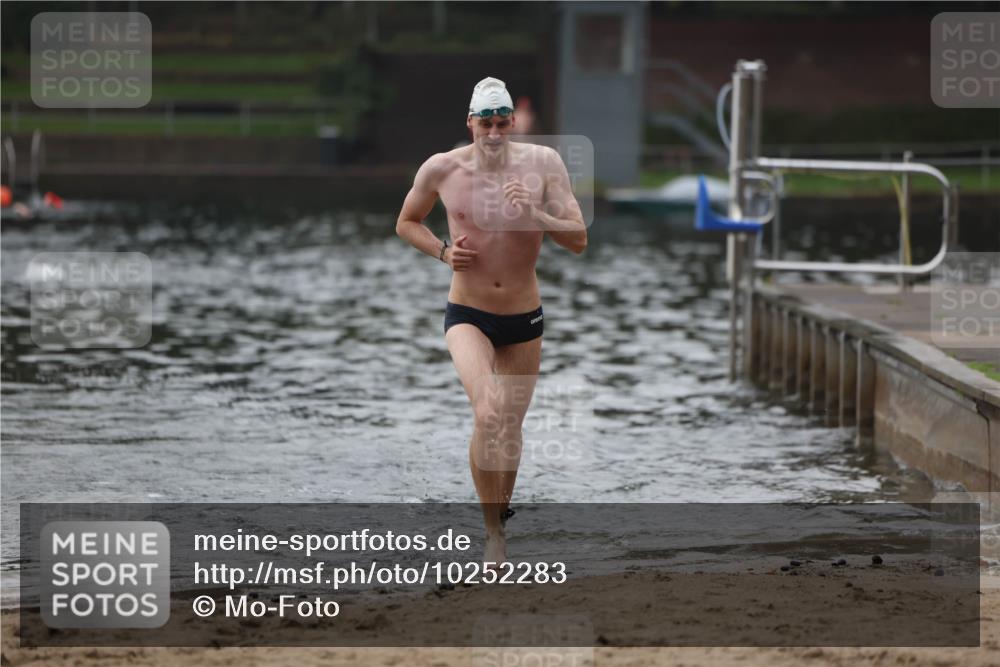 13.09.2026 - Stadtparktriathlon Mo-Foto http://msf.ph/oto/10252283 13.09.2026 09:43:15 Schwimmen 284, 290 meine-sportfotos.de