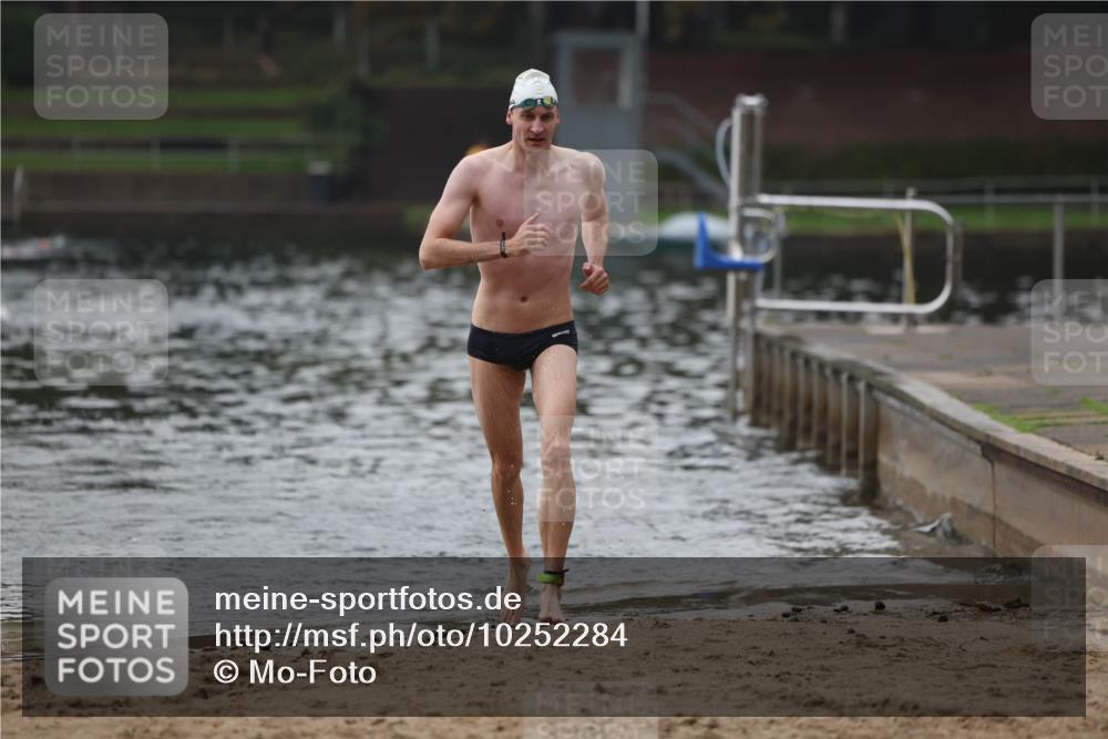 13.09.2026 - Stadtparktriathlon Mo-Foto http://msf.ph/oto/10252284 13.09.2026 09:43:15 Schwimmen 284, 290 meine-sportfotos.de