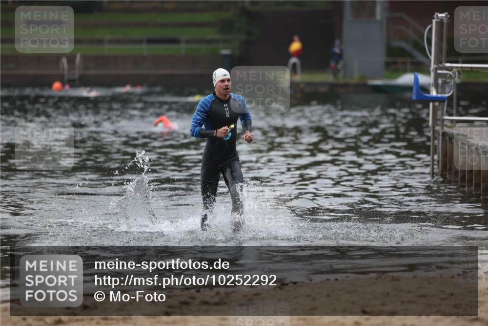 13.09.2026 - Stadtparktriathlon Mo-Foto http://msf.ph/oto/10252292 13.09.2026 09:44:05 Schwimmen 211 meine-sportfotos.de