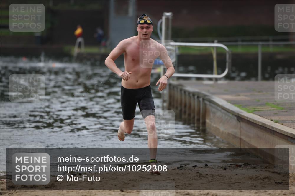 13.09.2026 - Stadtparktriathlon Mo-Foto http://msf.ph/oto/10252308 13.09.2026 09:44:26 Schwimmen 218, 260 meine-sportfotos.de
