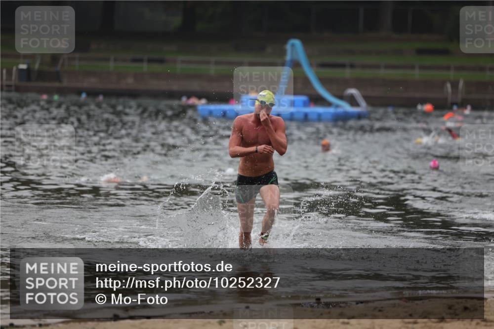 13.09.2026 - Stadtparktriathlon Mo-Foto http://msf.ph/oto/10252327 13.09.2026 09:45:21 Schwimmen 212, 263, 338 meine-sportfotos.de