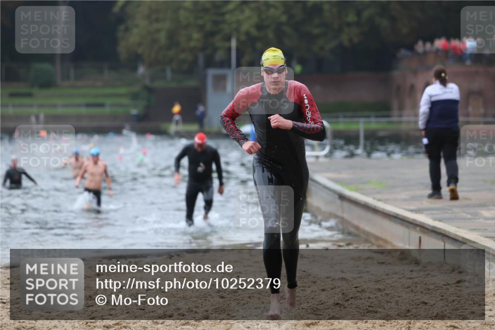 13.09.2026 - Stadtparktriathlon Mo-Foto http://msf.ph/oto/10252379 13.09.2026 09:46:10 Schwimmen 227, 274, 296 meine-sportfotos.de