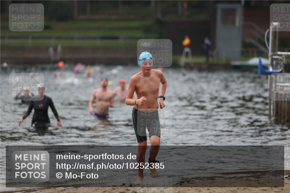 13.09.2026 - Stadtparktriathlon Mo-Foto http://msf.ph/oto/10252385 13.09.2026 09:46:16 Schwimmen 227, 274, 337 meine-sportfotos.de