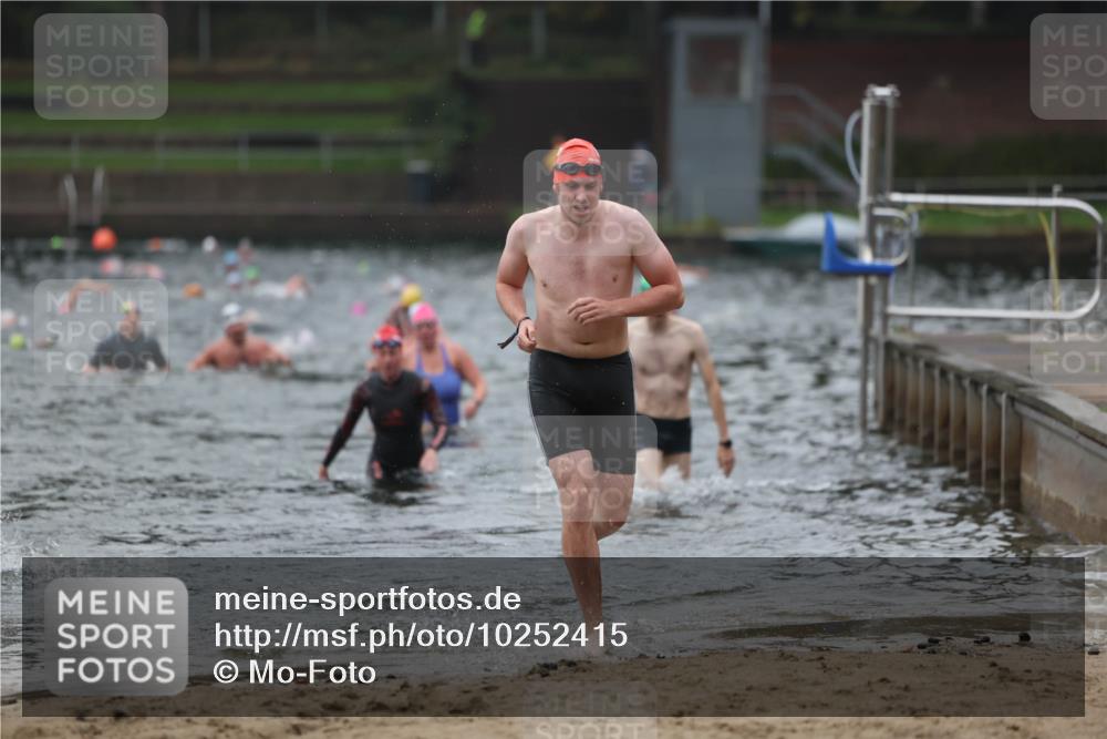 13.09.2026 - Stadtparktriathlon Mo-Foto http://msf.ph/oto/10252415 13.09.2026 09:46:39 Schwimmen 215, 217, 239, 285, 310, 331, 339 meine-sportfotos.de